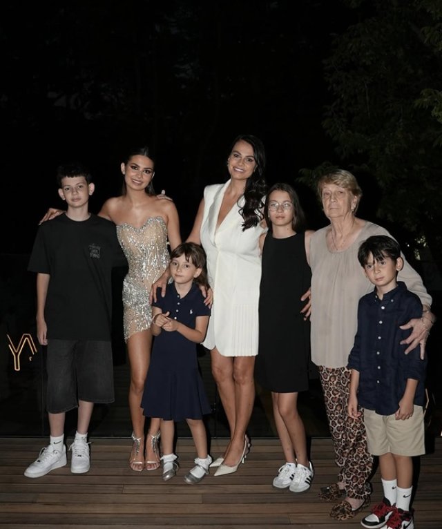 Anca Serea, cea mai mândră mamă! Sarah a împlinit 18 ani