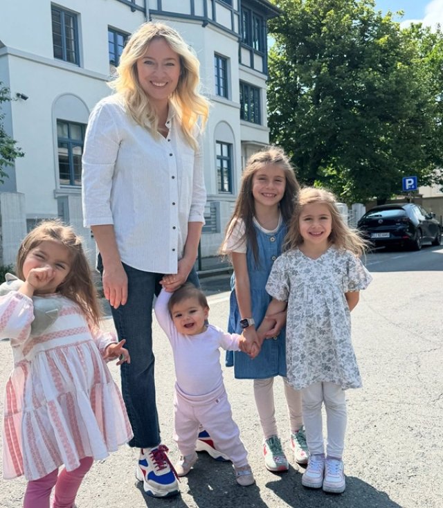 Laura Cosoi, anunț neașteptat după 10 ani de relație și patru copii alături de Cosmin Curticăpean. Ce a declarat actrița?