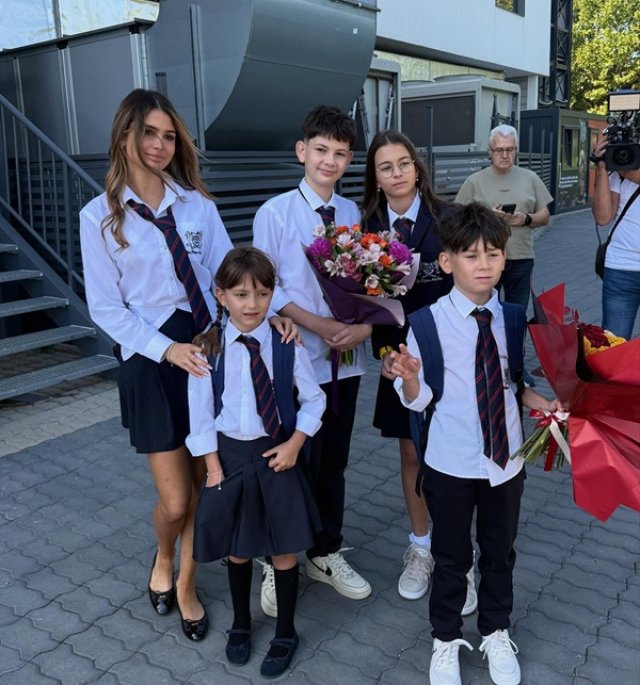 Cum au arătat copiii Ancăi Serea în prima zi de școală? Ava, Moise, Leah și Noah au pășit într-un nou an școlar
