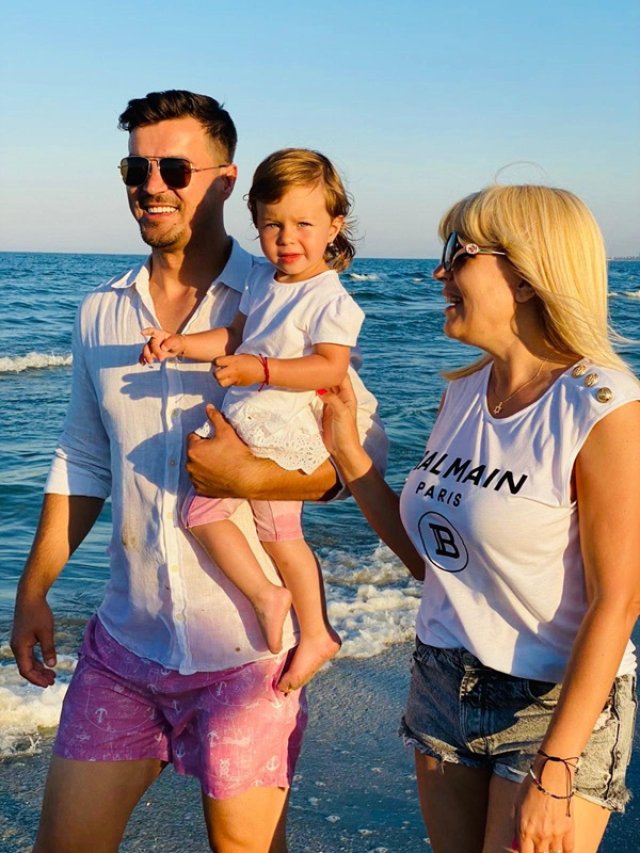 Fetița Elenei Udrea, Eva Maria a împlinit 7 ani.