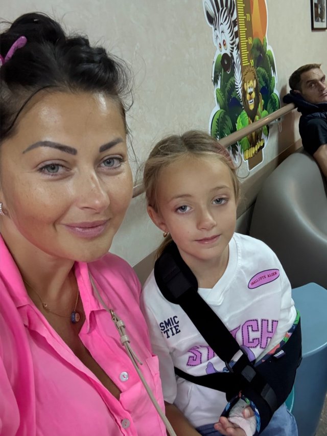Gabriela Cristea a ajuns de urgență la spital cu Victoria, chiar de ziua ei. Ce s-a întâmplat cu fetița