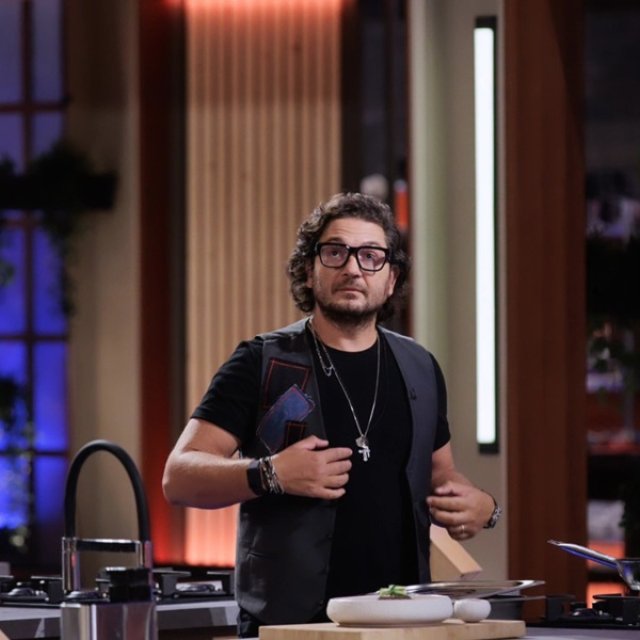 Chef Florin Dumitrescu nu mai participă la ședintele cu părinții. Este căsătorit din 2014 cu aleasa inimii lui, Cristina