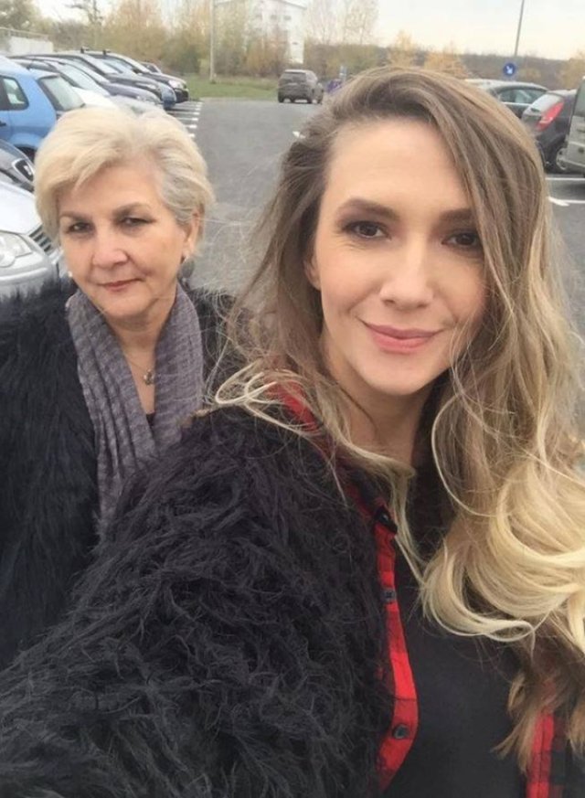 Adela Popescu i-a făcut cea mai frumoasă declarație de iubire și respect mamei sale care a împlinit 71 de ani