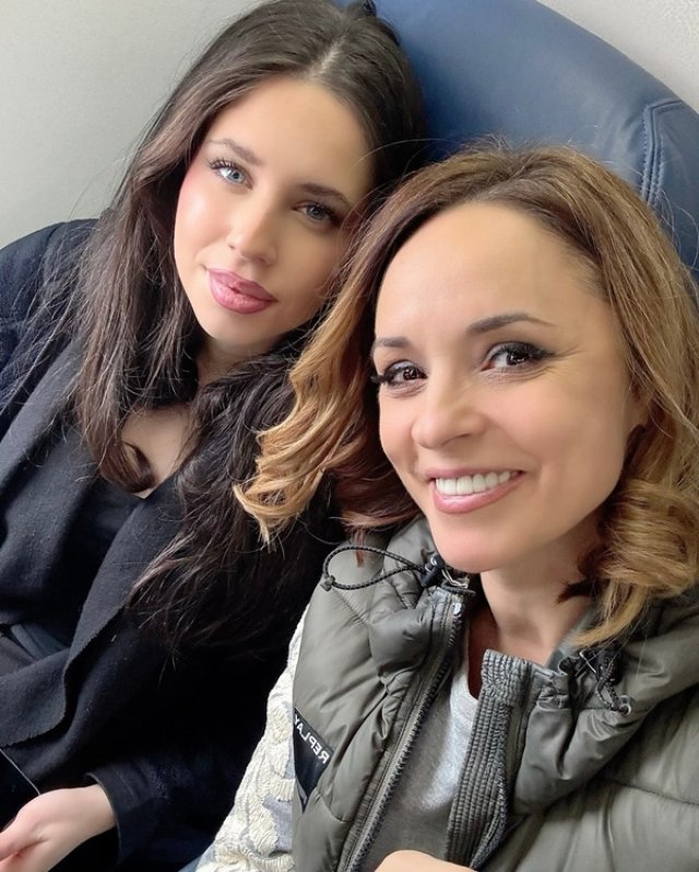 Cum se înțelege acum Andreea Marin cu fiica ei, plecată la studii peste hotare. A ajutat-o să își aranjeze camera de cămin
