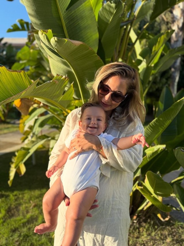 Claudia Puican și Armin Nicoară sunt proaspăt căsătoriți dar pleacă separat în luna de miere. Ce decizie au luat?