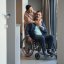 Am avut grijă timp de nouă ani de soțul meu cu dizabilități. Am ajuns într-o zi acasă și l-am găsit în picioare
