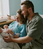 Nașterea naturală fără eroisme: cum arată controlul durerii când nu vrei dramă