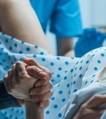 Legea însoțitorului la naștere: cum va schimba viața femeilor din România