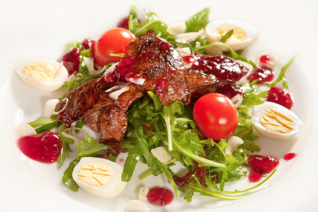 Salata Cu Ficatel Si Oua De Prepelita