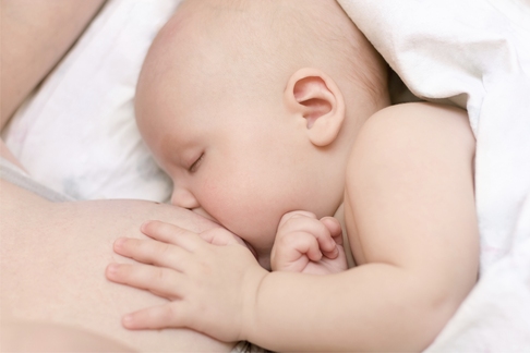 alaptare lapte matern sfaturi intarcat prematur lactatie am lapte suficient bebelus foame 