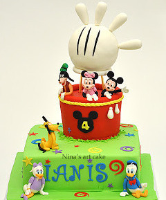 Tort pt copii cu Mickey