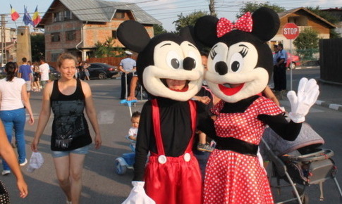 Mickey si Minnie Mouse