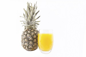 Sucul de ananas si turmericul, anticearcan natural