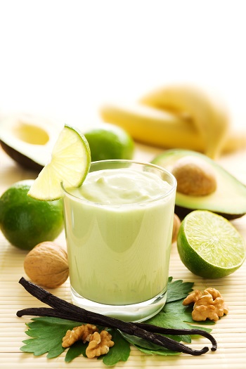 Smoothie cu avocado si vanilie