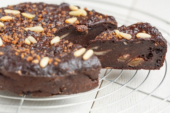 Torta di pane cu stafide si cacao