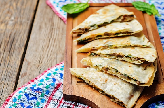 Triunghiuri de Quesadilla