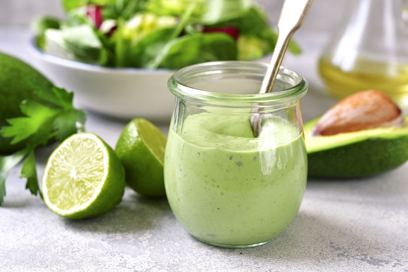 Pasta de avocado, cu iaurt