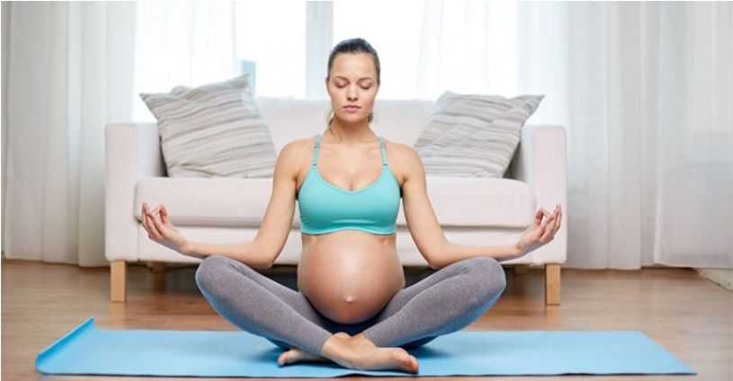 yoga in sarcina