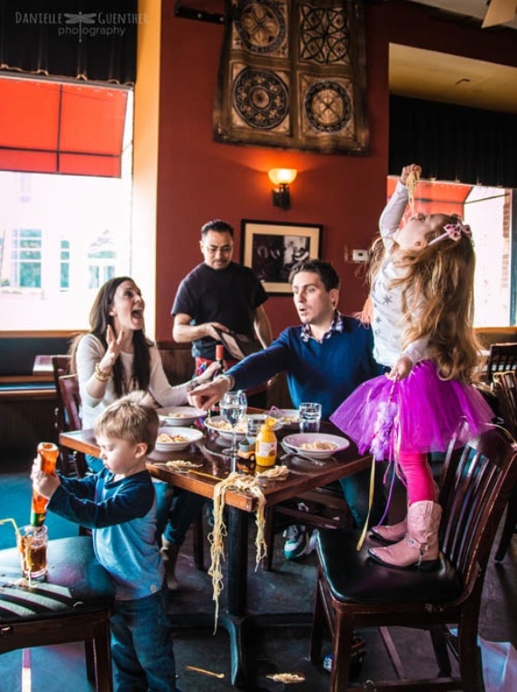 familie in restaurant