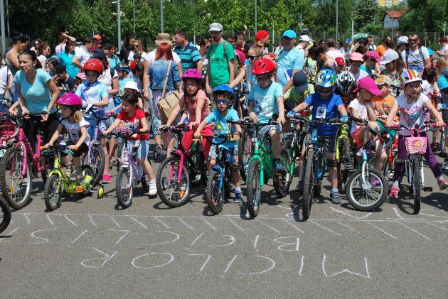 micii biciclisti