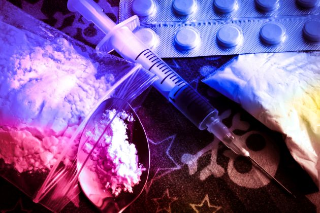 semne ca ai un copil cu prieteni care consuma droguri