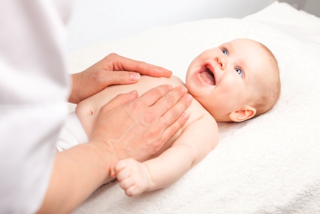 cum sa iti ajuti bebelusul sa se simta mai bine dupa un vaccin