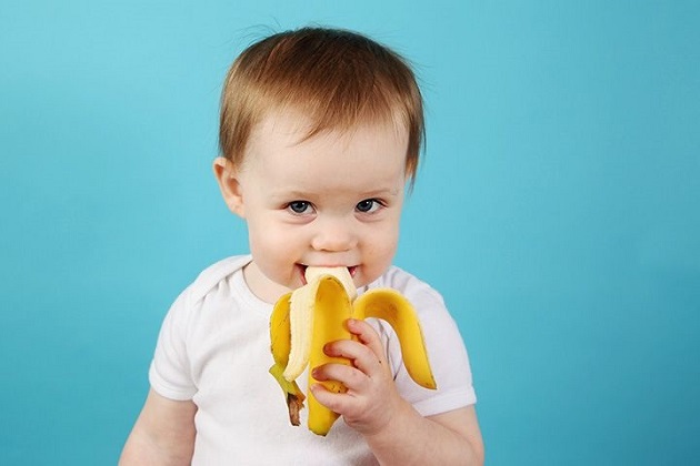 bebe cu banana 