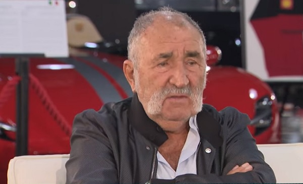 Ion Tiriac in timpul unui interviu