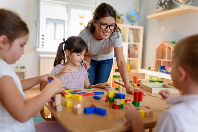 familia se joaca board games