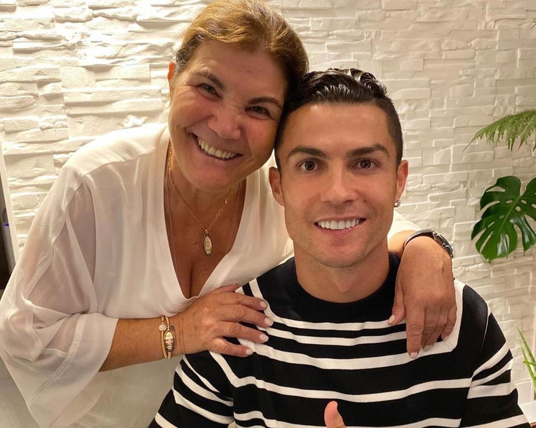 cristiano ronaldo si mama lui