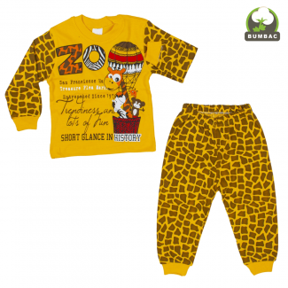 set de pijamale galbene pentru bebelusi format din pantaloni lungi cu animal print si bluza cu maneci lungi cu imprimeu si text