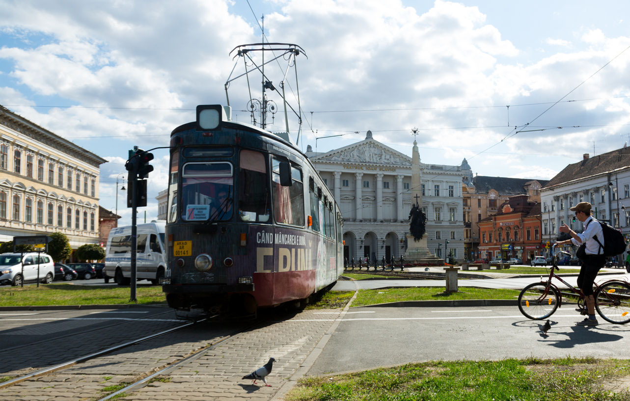 tramvai in centrul orasului Arad