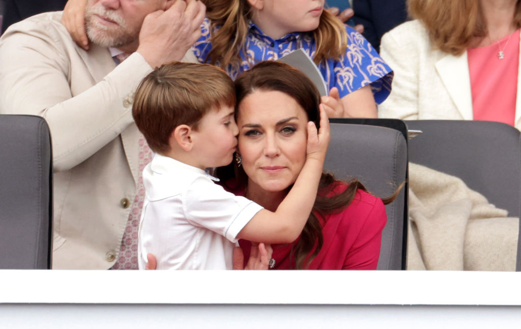 printul louis si kate middleton la jubileul reginei