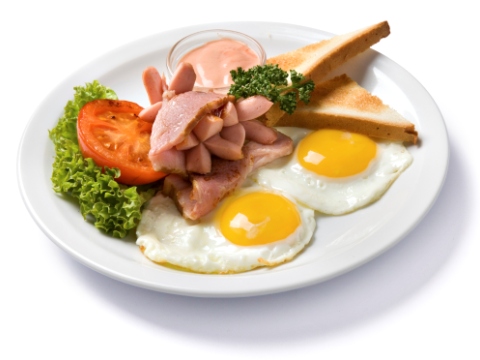 Mitul micului dejun: mâncăm sau nu dimineaţa ca să slăbim?