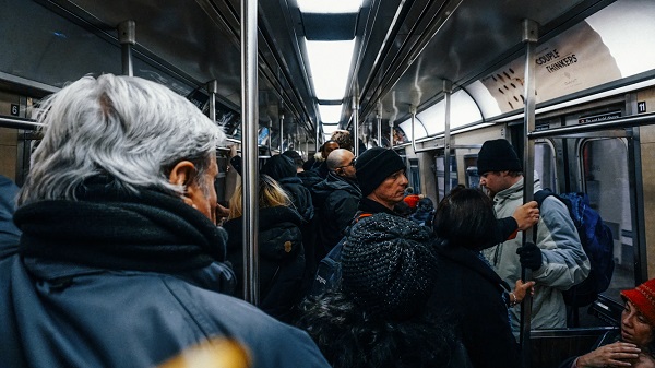aglomeratie in metrou