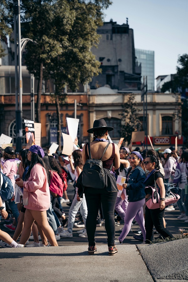 femei la protest