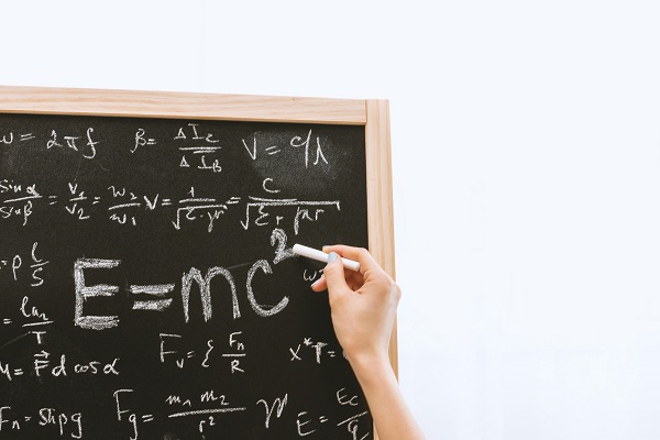 formula calcul matematica pe tabla