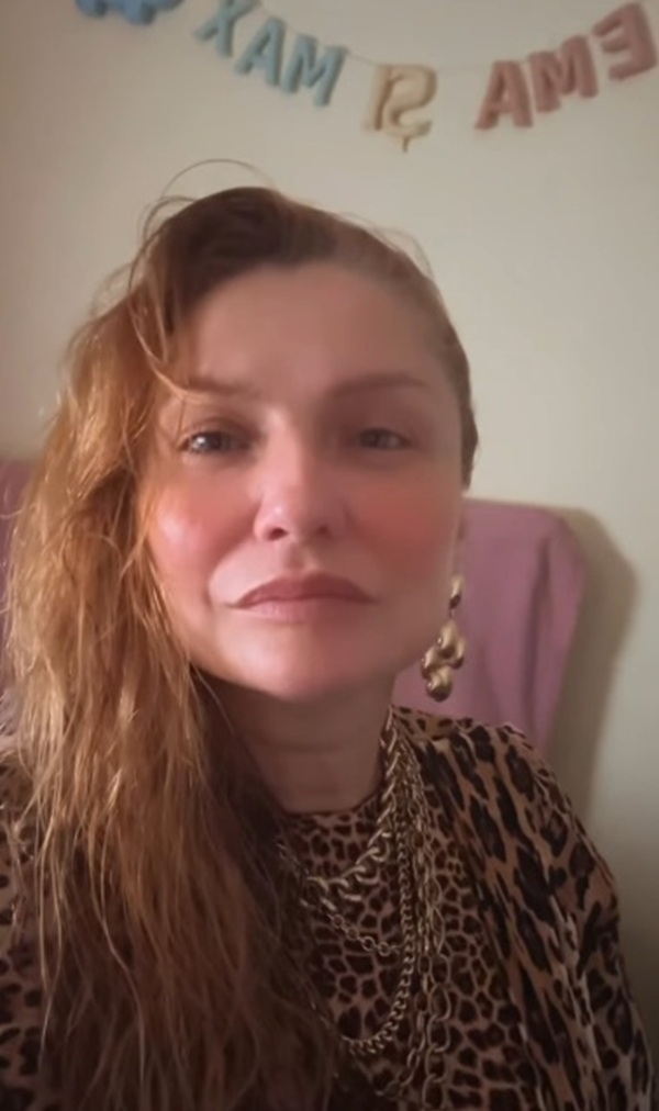 cristina cioran selfie