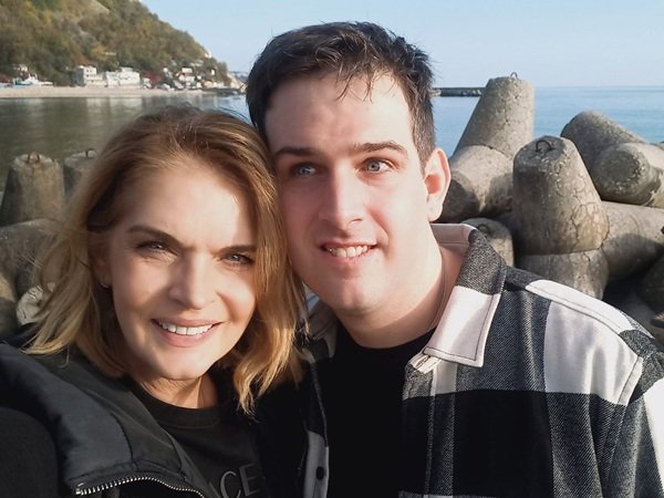 manuela harabor selfie cu fiul ei andrei