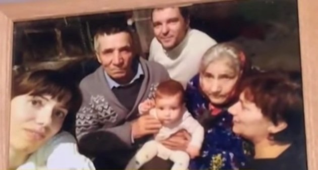 imagine cu familia de origine a mirabelei gradinaru
