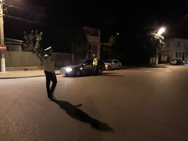 masina oprita de politie