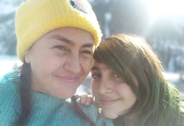 selfie facut de rona hartner cu fiica ei