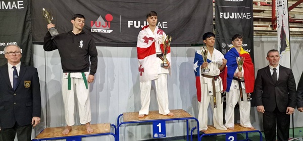 albert panuta pe scena