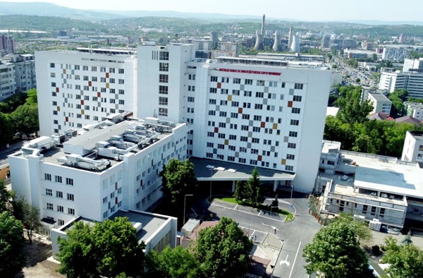 imagine filmata de sus cu spitalul sfanta maria din iasi