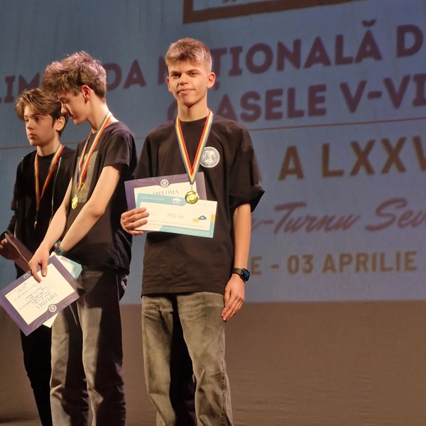 elev roman tine in mana o diploma obtinuta la olimpiada de matematica
