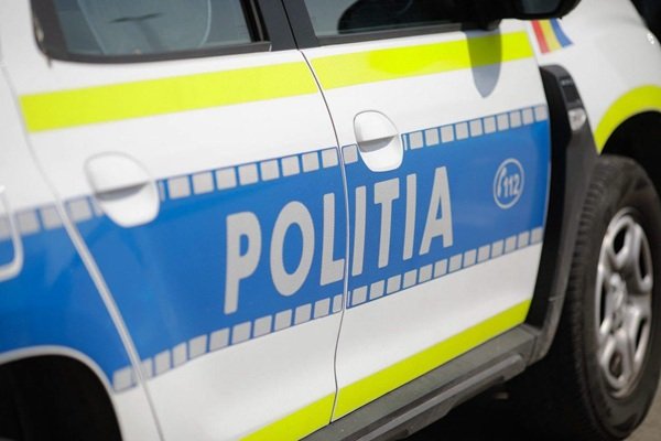 imagine cu o masina de politie