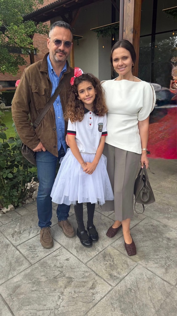 cristina siscanu alaturi de madalin ionescu si de petra