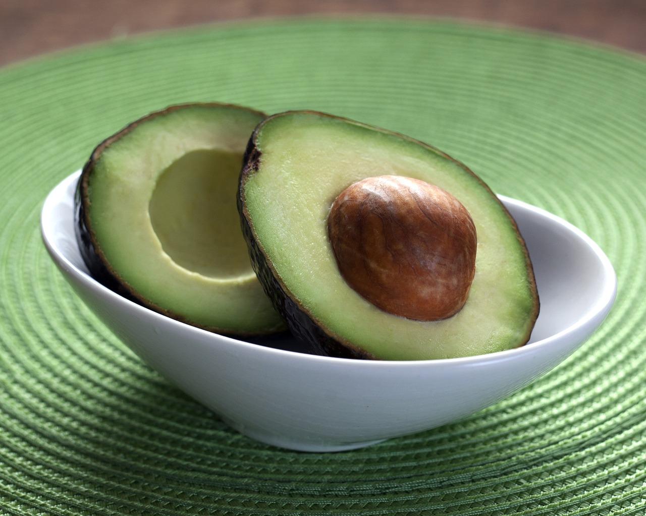 ce-sa-mananc-ca-sa-ia-bebe-in-greutate-avocado