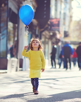 baloon girl