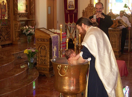 botezul copilului in biserica ortodoxa